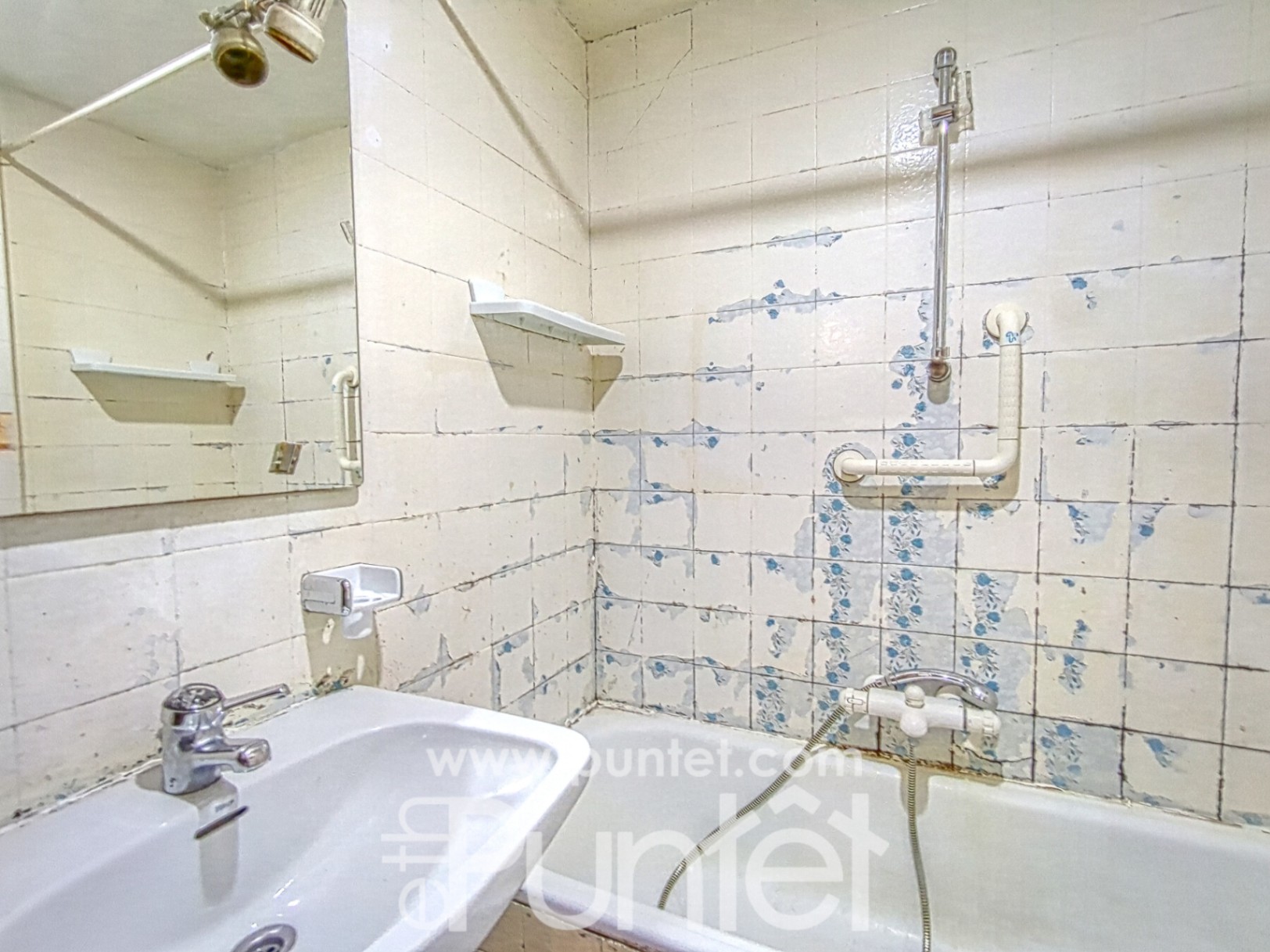 Apartamento de dos habitaciones a reformar en Betren (Vielha).