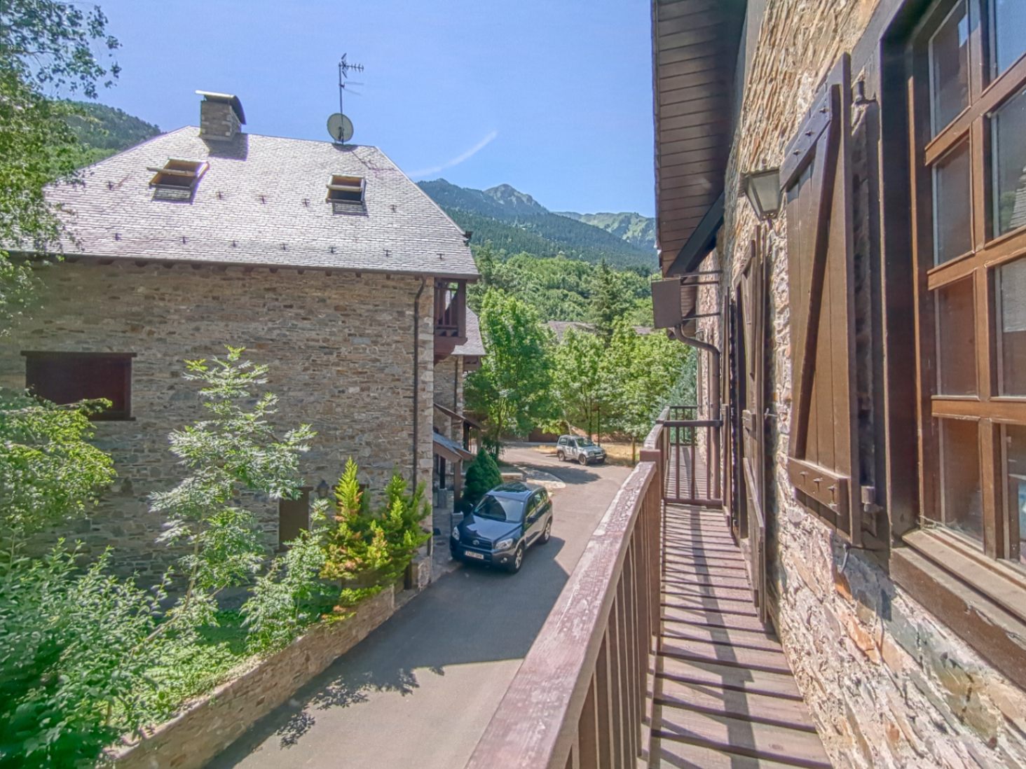 Exclusiva Casa Aranesa en Casarilh: El refugio invernal perfecto a 15 minutos de Baqueira Beret