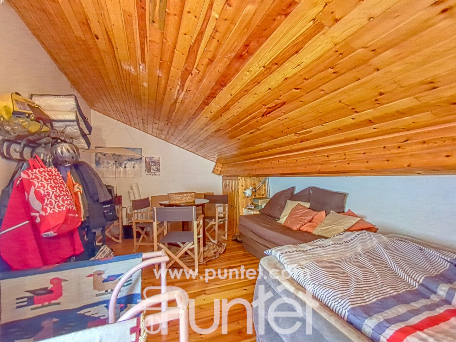 Casa con jardín y potencial urbanístico para 8 viviendas en Mont