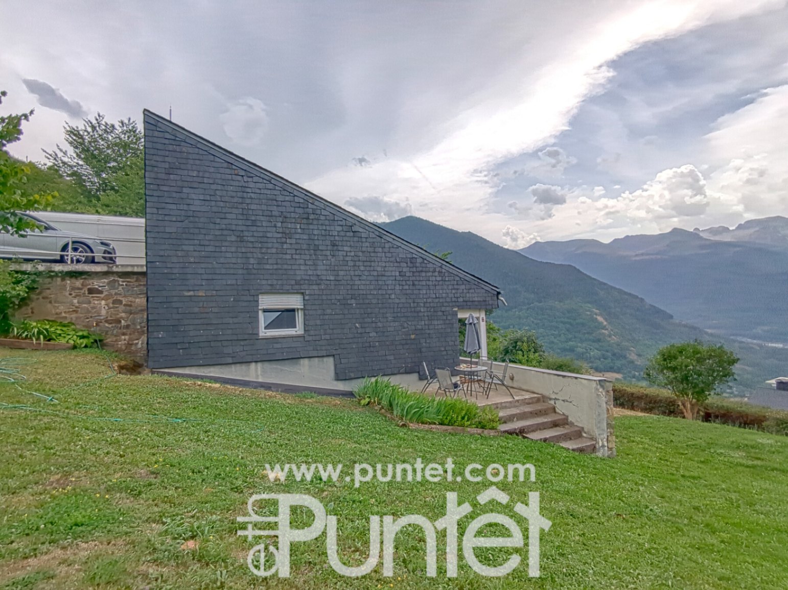 Casa con jardín y potencial urbanístico para 8 viviendas en Mont
